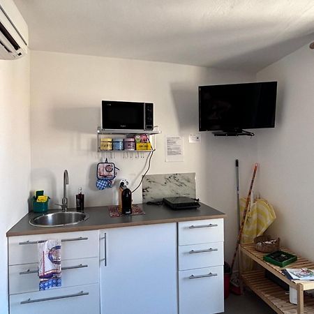 Chez Julie Apartment Чефалу Екстериор снимка