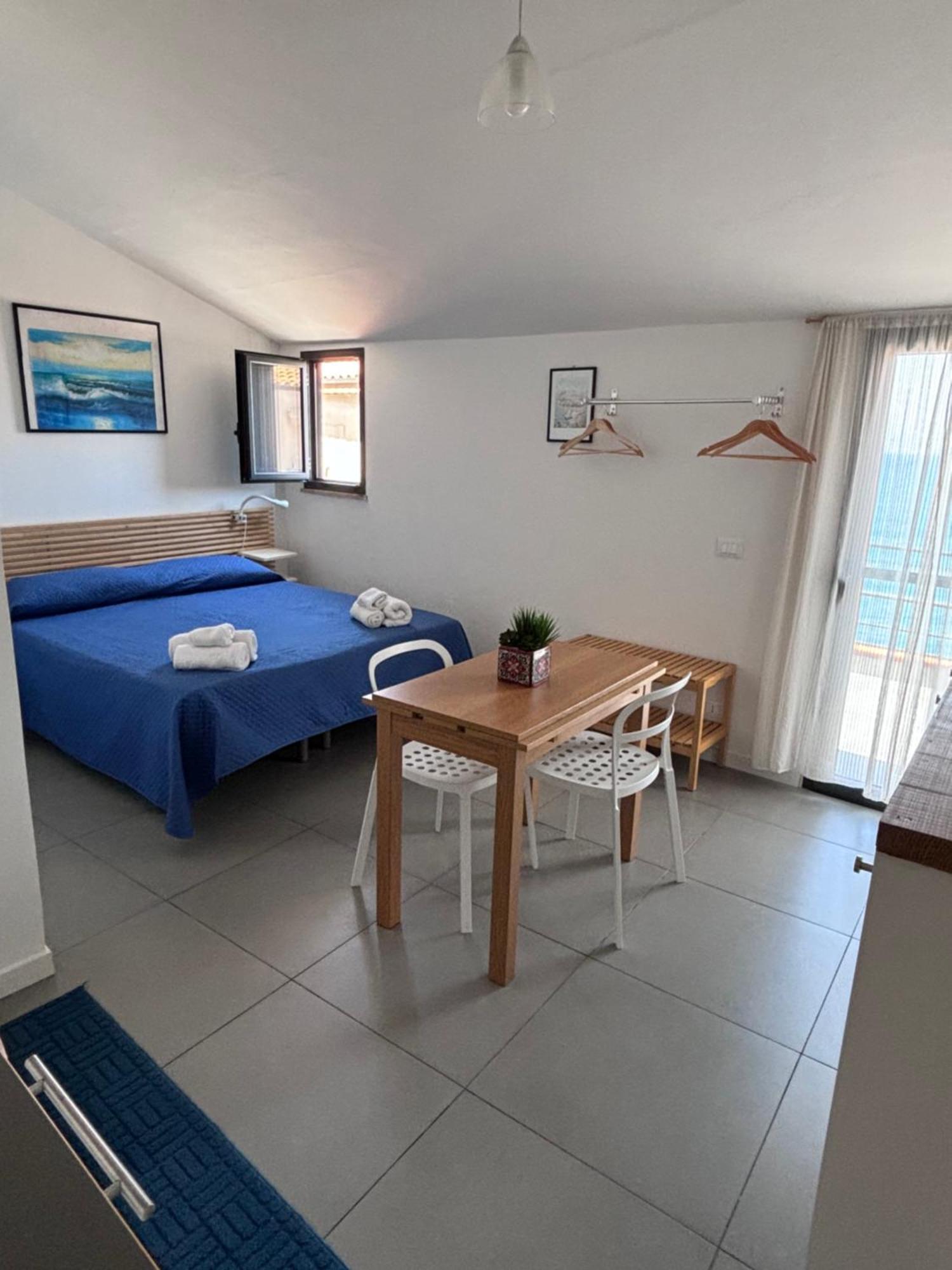 Chez Julie Apartment Чефалу Екстериор снимка