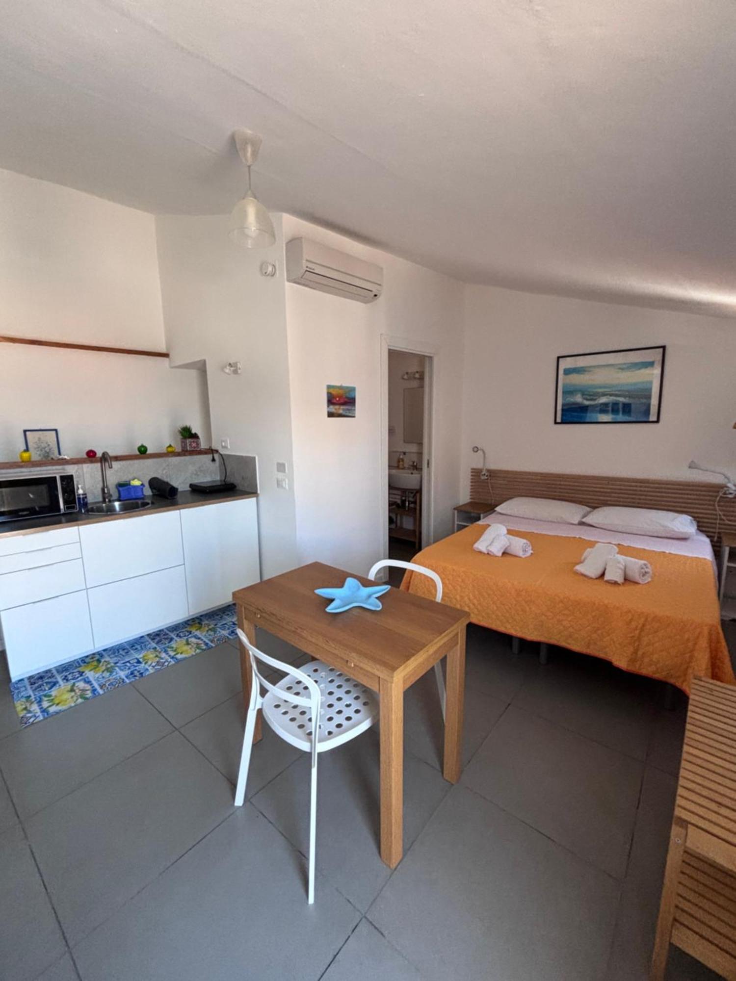 Chez Julie Apartment Чефалу Екстериор снимка